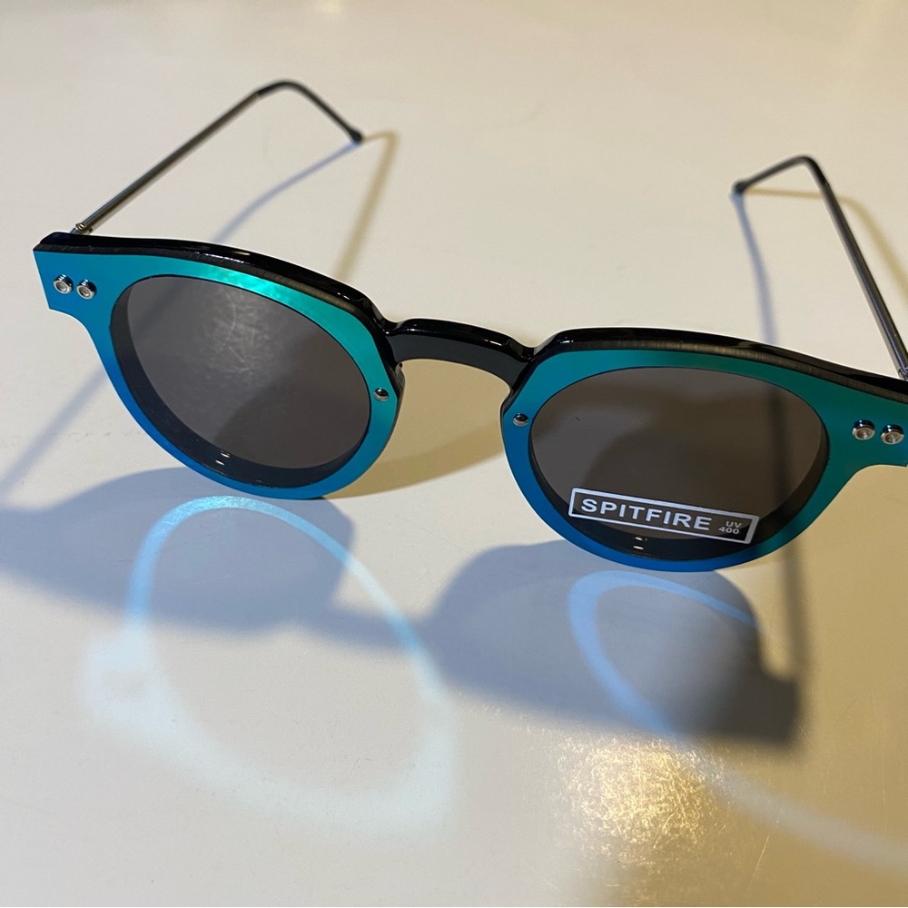 Spitfire Sharper Edge 1 Cat 3, NWT See pictures blue/green lenses silver - Picture 1 of 7